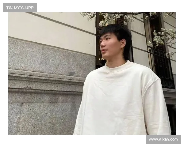 焦泊乔火力全开 前场板与引领球队表现(焦泊乔现状) 焦泊乔火力全开 前场板与引领球队表现(焦泊乔现状)